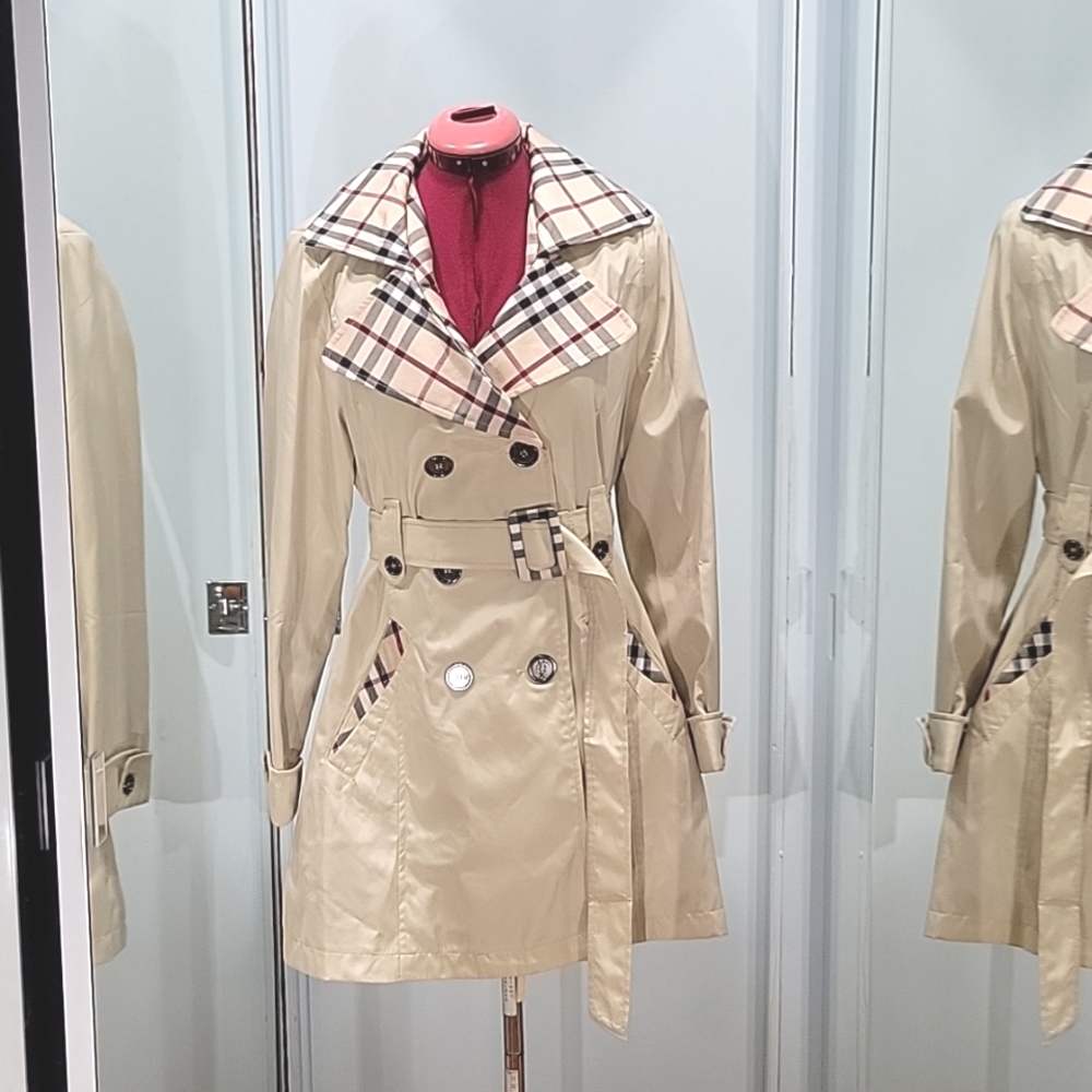 Burberry Cream Double-Breasted Pea Coat